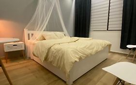Intimate Inn